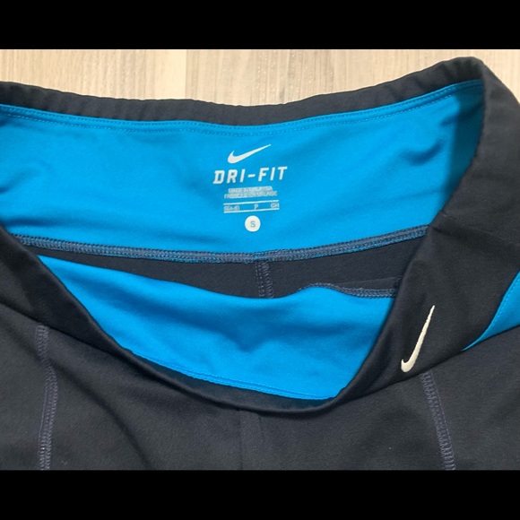 Nike Women’s Dri-Fit Leggings- Size S - Picture 3 of 3